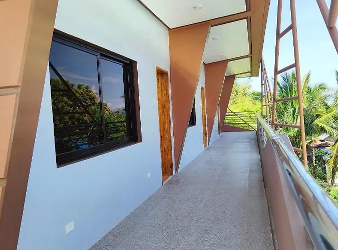 Rnek Boatel Commercial Space 3* Moalboal